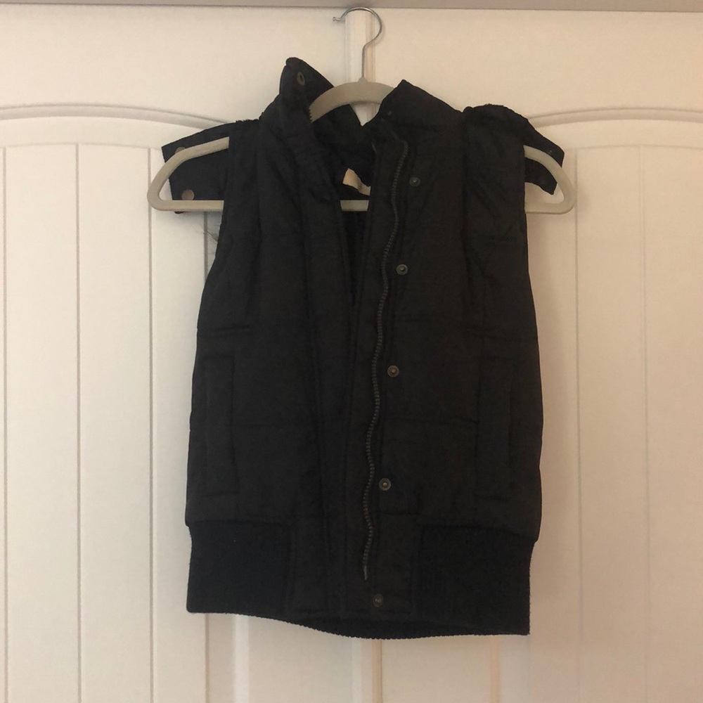 Black Vest w/ Detachable Fur-Trimmed Hood